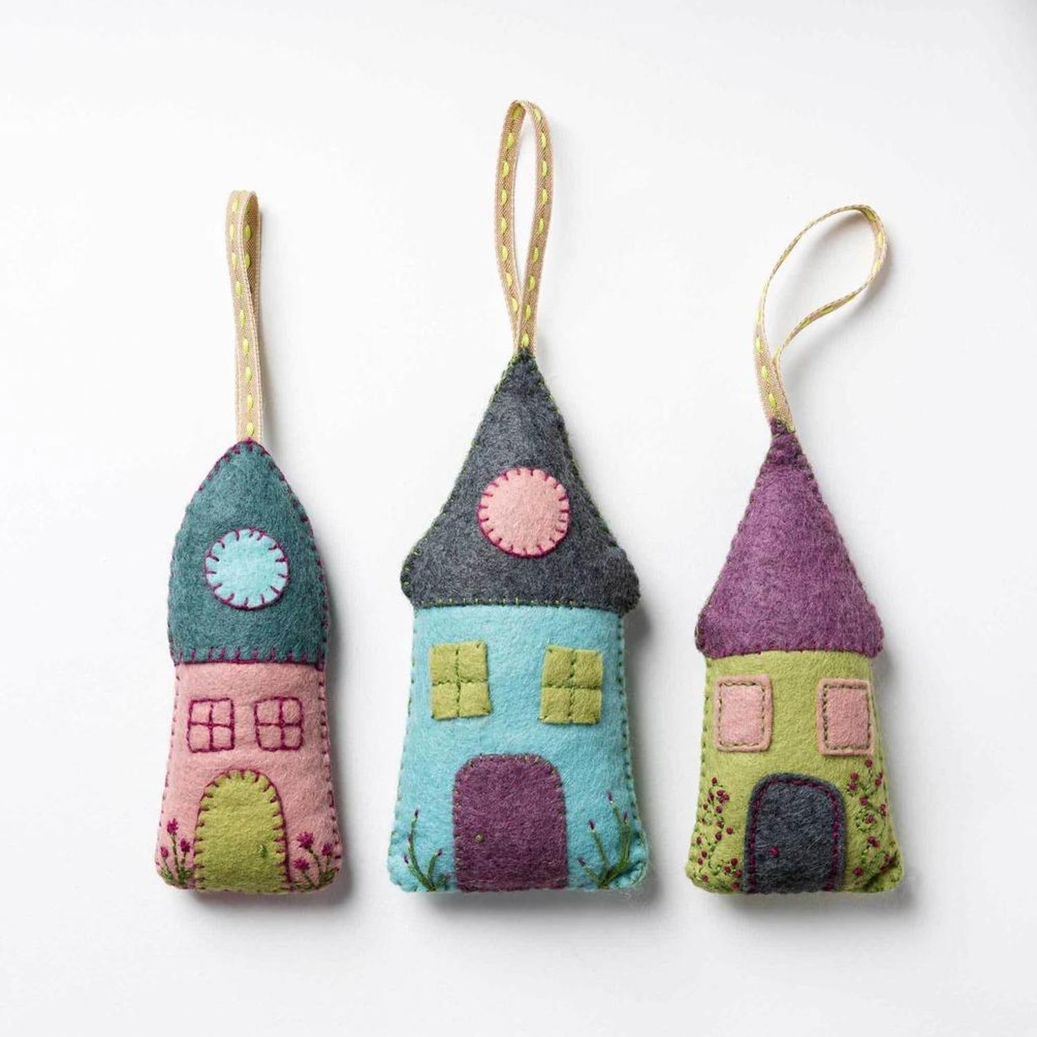 Lavender Houses Felt Craft Embroidery Kit