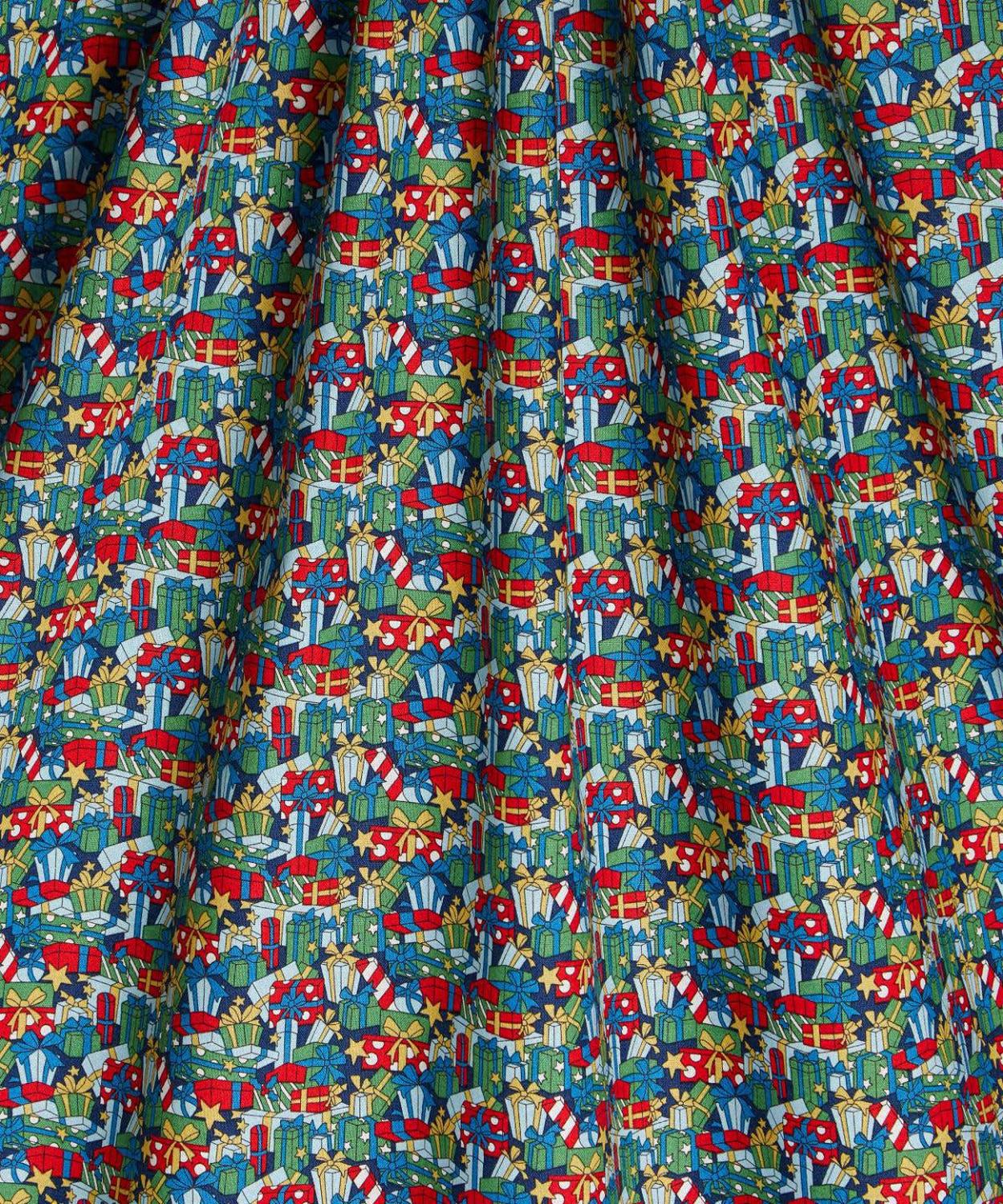 Liberty - Deck the Halls Present Surprise - Cotton