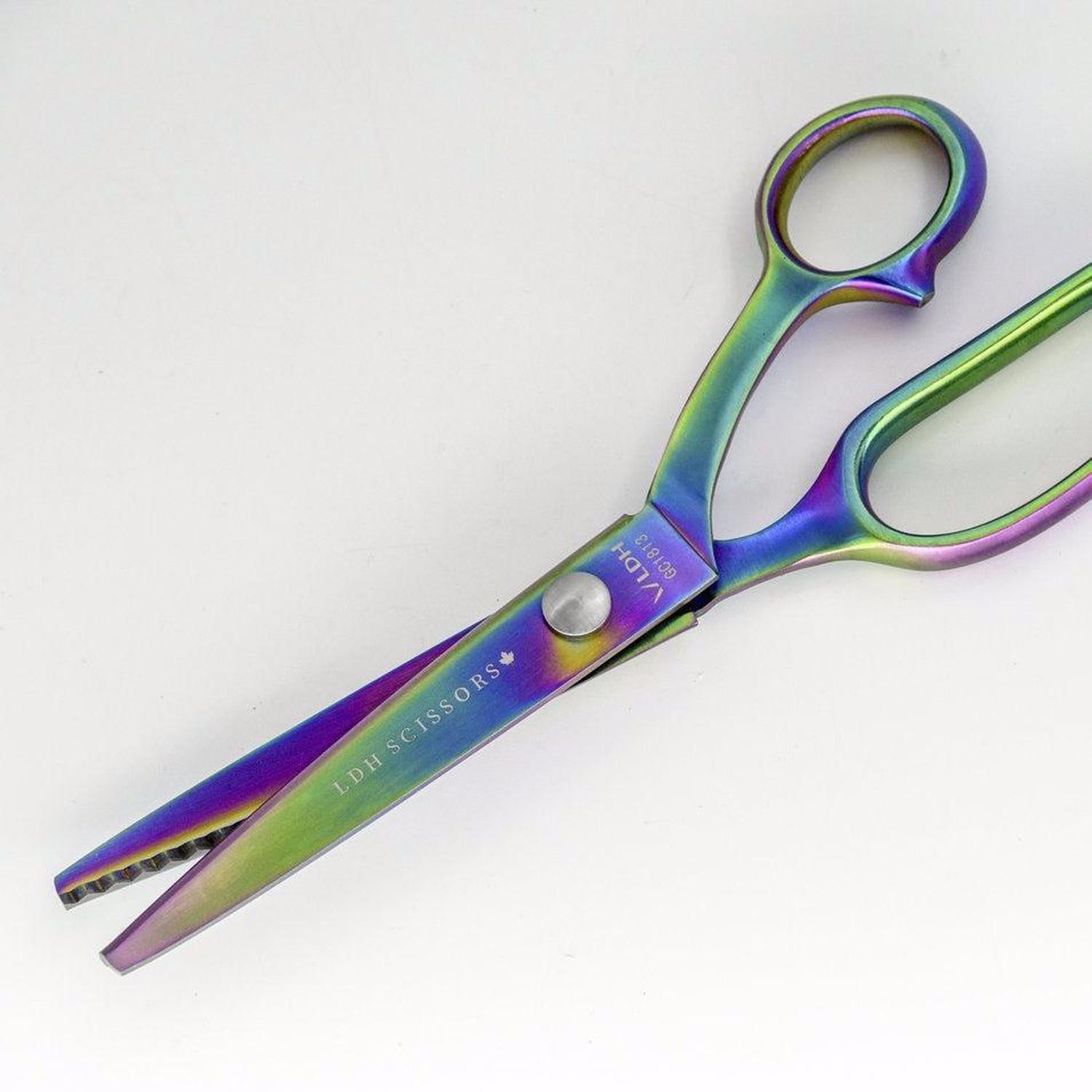 Scissors / Pinking