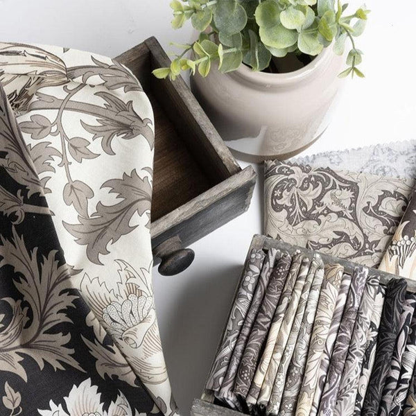 Fat Quarter Bundle - Morris Ebony Suite