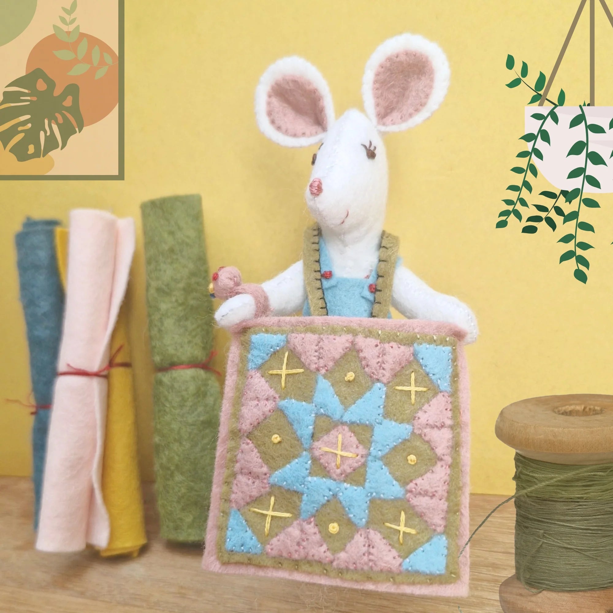 Little Mouse Makes a Quilt Embroidery Felt Craft Kit